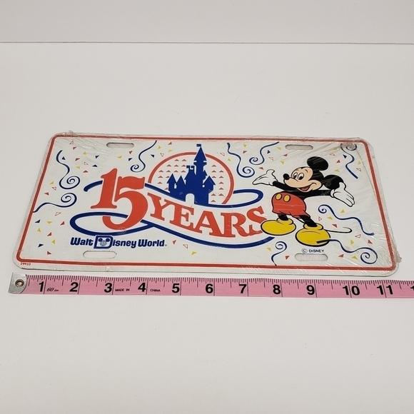 Walt Disney World 15 Years Mickey Mouse License Plate - Picture 8 of 9